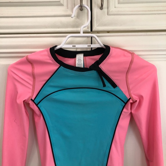 🥳HOST PICK🥳 SIZE 7 - RARE Ivivva by Lululemon girl’s rashguard 🍋 - Picture 2 of 12